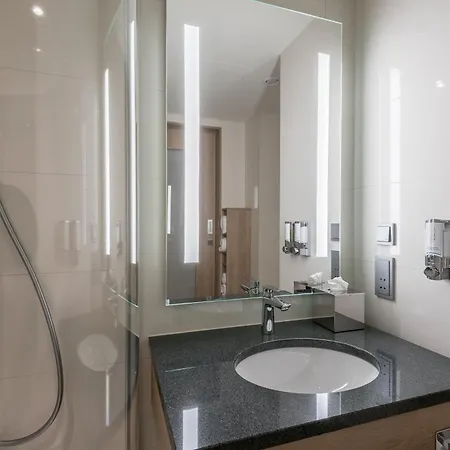 Hampton By Hilton Hotel 3*