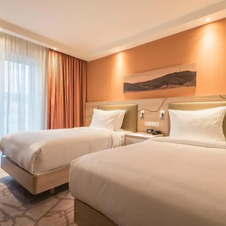 Hampton By Hilton 3*