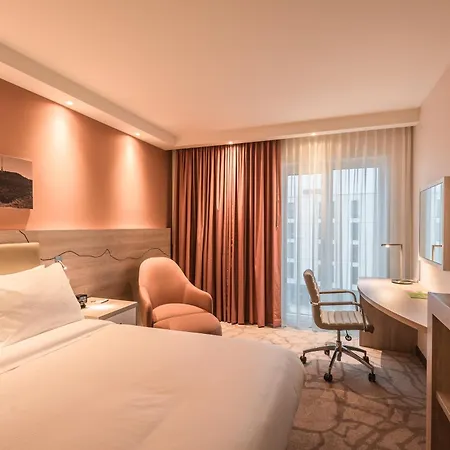 Hotel Hampton By Hilton 3*