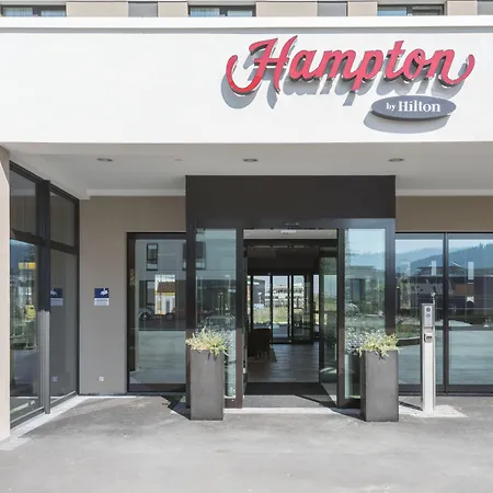 Hotell Hampton By Hilton 3*