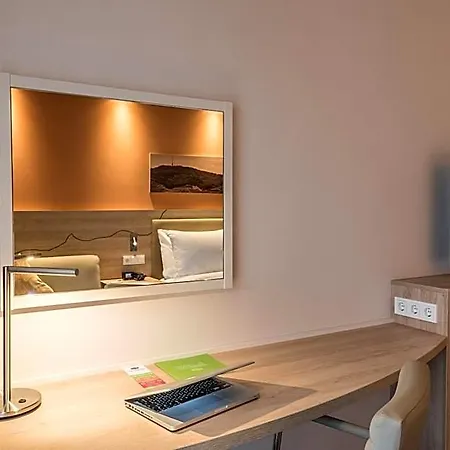 Hampton By Hilton Отель