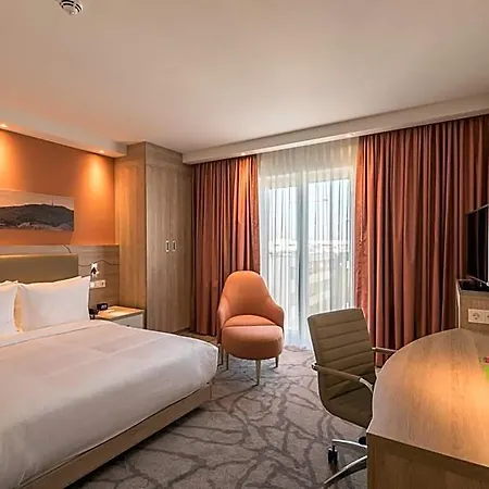 Hampton By Hilton Отель 3*