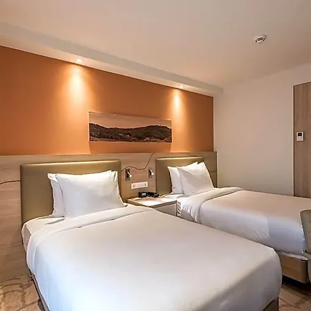 Отель Hampton By Hilton Фрайбург