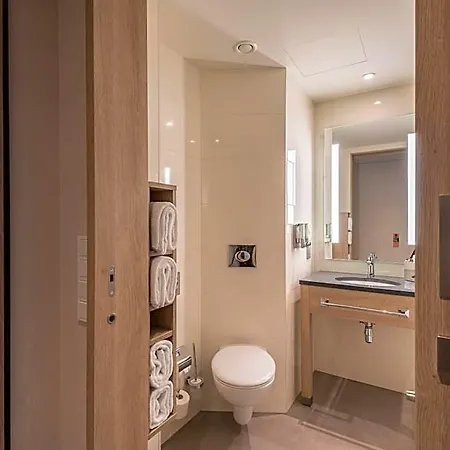 Hampton By Hilton 3* Фрайбург