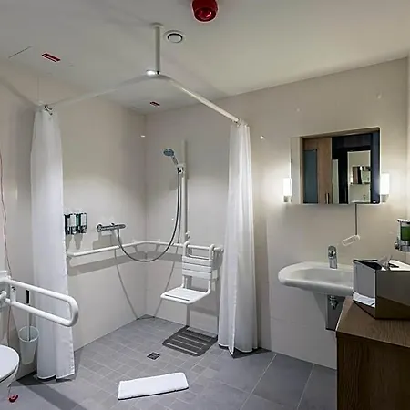 Hampton By Hilton Отель 3*