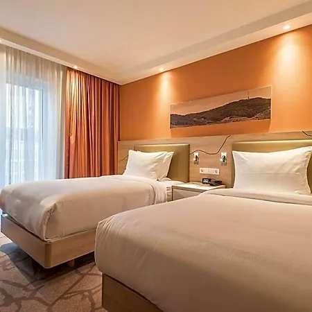 Отель Hampton By Hilton