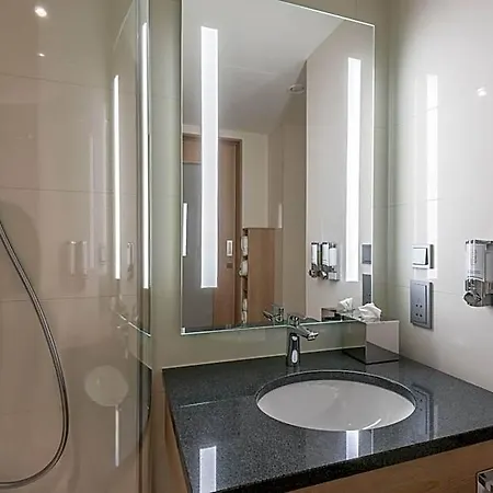 Отель Hampton By Hilton
