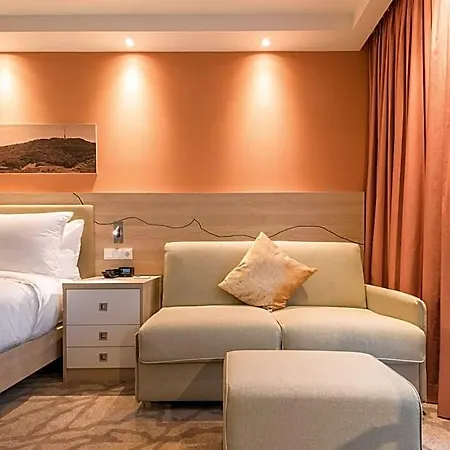 Отель Hampton By Hilton