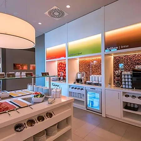 Отель Hampton By Hilton