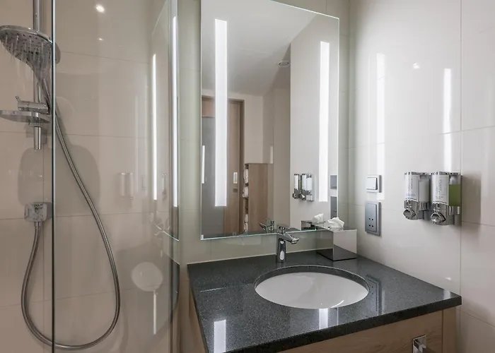 Hampton By Hilton Hotel 3*