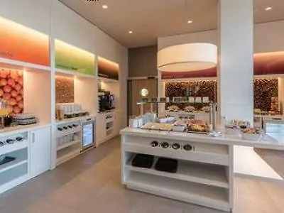 Hampton By Hilton 3*