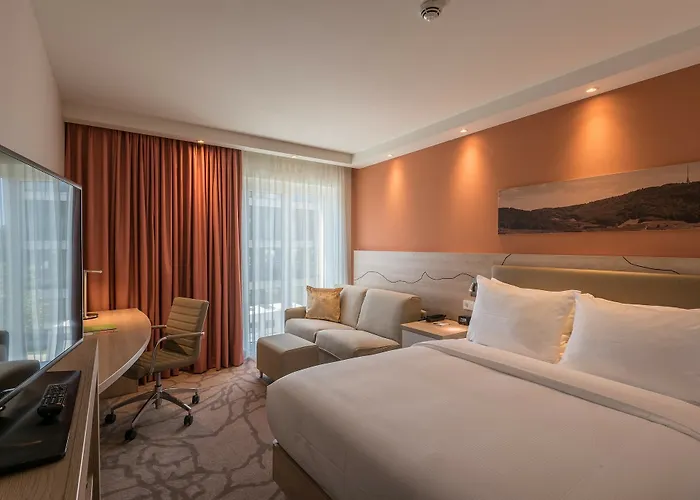 Hampton By Hilton Hotell 3*